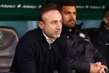 Κόντης: “Αν παίζουμε έτσι, δεν μπορούμε να κερδίσουμε καμία ομάδα”