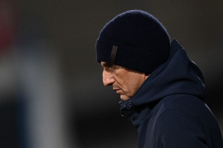 Λουτσέσκου: “Σκοράραμε δύο γκολ από καθαρά πέναλτι, το παιχνίδι κρίθηκε στα ατομικά λάθη”