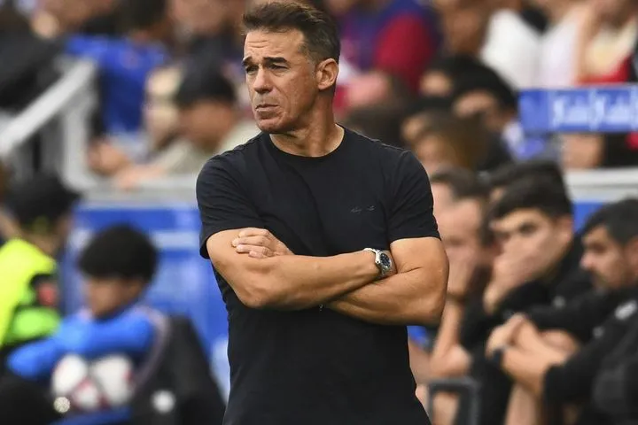 Ο Λουίς Γκαρθία Πλάθα είναι ο αντικαταστάτης του Αλμέιδα στον πάγκο της Σεβίλλης