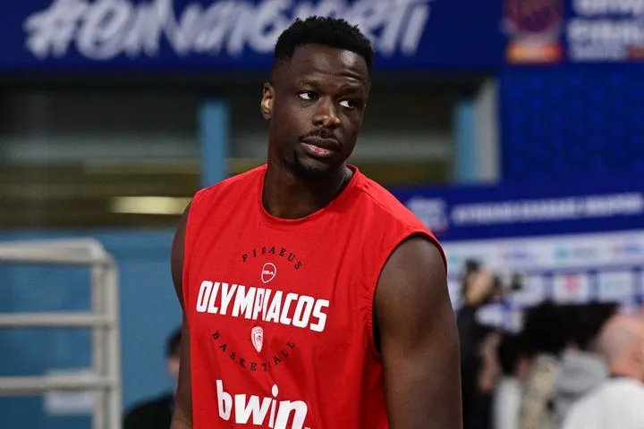 Μπαρτζώκας για επιστροφή Φαλ: "Κάνει προπονήσεις με την ομάδα κανονικά, μένει να έρθει σε καλή κατάσταση"