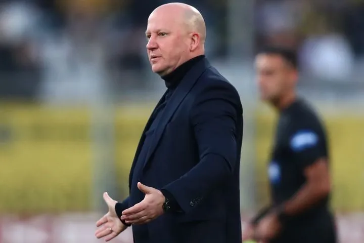 Νίκολιτς σε ερώτηση του SPORT24: “Τι σχόλιο να κάνω για τη διαιτησία, νιώθω ηλίθιος, είναι πράγματα που τα λέμε από τον Αύγουστο”