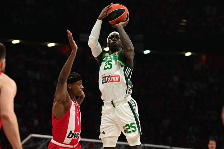 Απίστευτης δυσκολίας τρίποντο από τον Ναν μπροστά στον Νιλικίνα