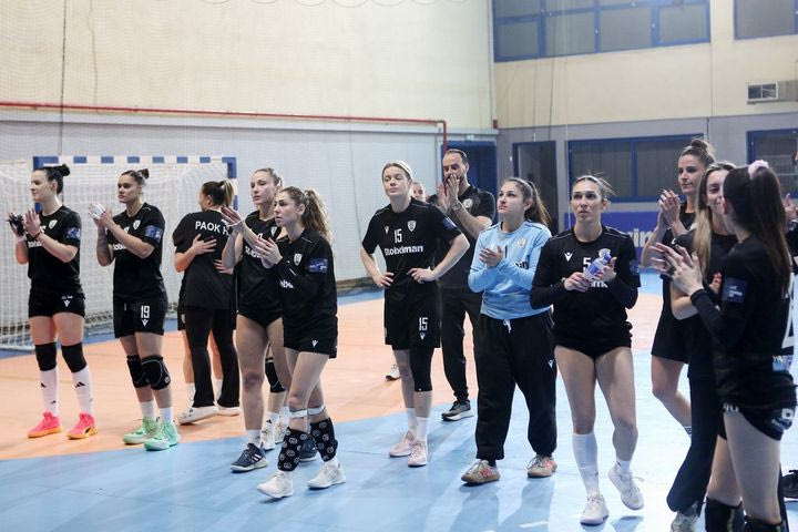 ΠΑΟΚ – Μπούρσα 34-29: Άγγιξε το θαύμα, όμως πληγώθηκε στην τελευταία φάση και αποκλείστηκε από τα προημιτελικά του European Cup