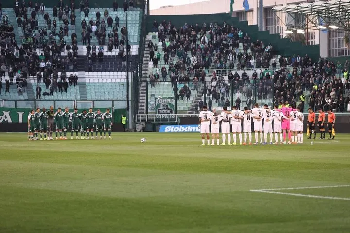 Τηρήθηκε ενός λεπτού σιγή στη Λεωφόρο στη μνήμη του Βασίλη Δανιήλ