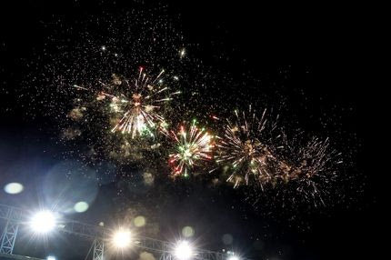 Η νύχτα έγινε ημέρα στο κέντρο της πόλης για τον Παναιτωλικό, χαμός με Κουτσερένκο που τον σήκωσαν οι οπαδοί στους ώμους τους