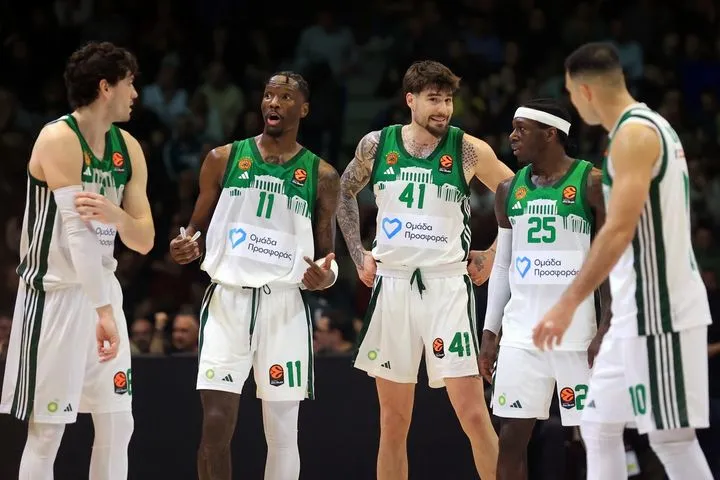 Παναθηναϊκός AKTOR: Ποιος γνωστός τραγουδιστής ταξίδεψε στη Βοσνία με την αποστολή των πράσινων για το ματς με την Dubai BC