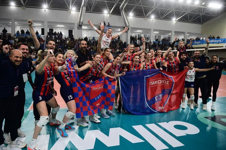 Allwyn Final 4: Οι πανηγυρισμοί του Πανιωνίου Betsson για την κατάκτηση του Κυπέλλου Ελλάδας Βόλεϊ Γυναικών