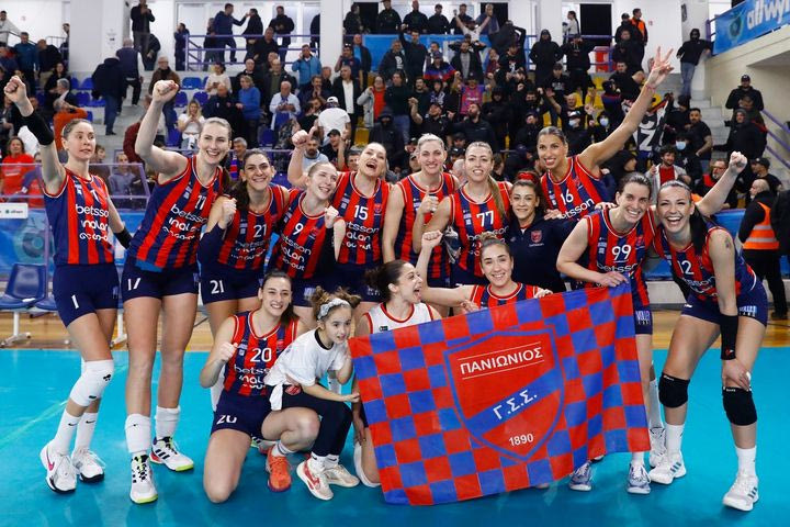 Πανιώνιος Betsson, Allwyn Final Four: Στιγμές από τους πανηγυρισμούς του Ιστορικού με τους φιλάθλους της ομάδας στο κλειστό της Χαλκίδας