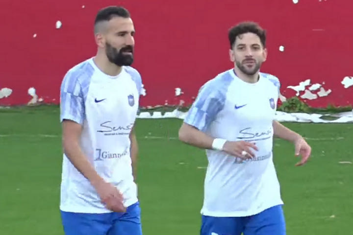 Άνοδος  στη Γ' Εθνική για τον Πανναξιακό του Κώστα Μανωλά, πανηγύρισε το πρωτάθλημα με διπλό και σκόρερ τον Σιόβα