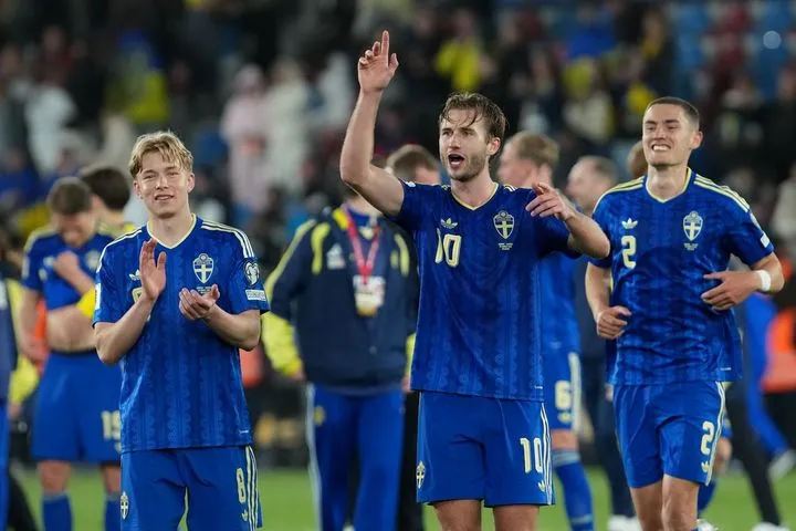 Η Σουηδία πήρε την πρόκριση στο Μουντιάλ 2026 σε ματς για γερά νεύρα με την Πολωνία, η Τουρκία πήρε το εισιτήριο με Ακτούρκογλου από την Πρίστινα