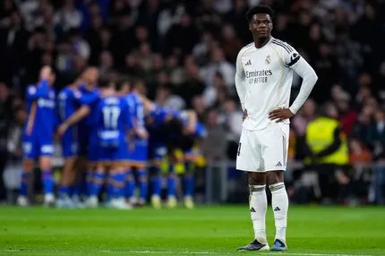 Έφευγε ο κόσμος από το Μπερναμπέου πριν λήξει το ματς, χοντρή γιούχα με το τελικό σφύριγμα από τους οπαδούς της Ρεάλ