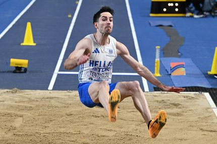 Πάνω από τα οκτώ μέτρα το πρώτο άλμα του Τεντόγλου, παρότι πάτησε σχεδόν 30 εκατοστά μακριά από τη βαλβίδα