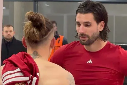 Τσιμίκας και Σομποσλάι αντάλλαξαν φανέλες: Το τετ-α-τετ στα αποδυτήρια με “άρωμα” Λίβερπουλ