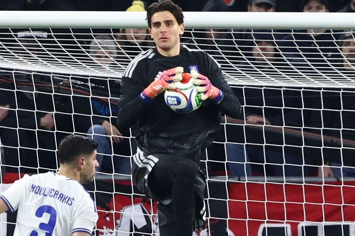 Με κέρβερο Τζολάκη η Ελλάδα στάθηκε όρθια στη Βουδαπέστη και πήρε την ισοπαλία απέναντι στην παρέα του Σόμποσλαϊ