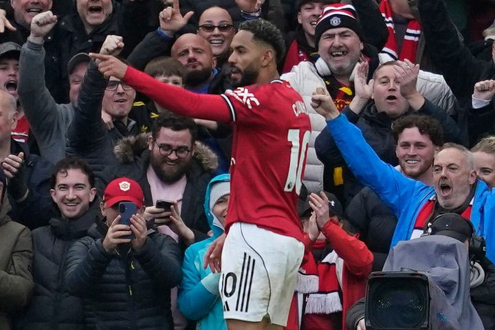 Η Μάντσεστερ Γιουνάιτεντ λύγισε την Άστον Βίλα και ετοιμάζεται για τα αστέρια, η Νότιγχαμ πήρε βαθμό και φούντωσε η μάχη της παραμονής