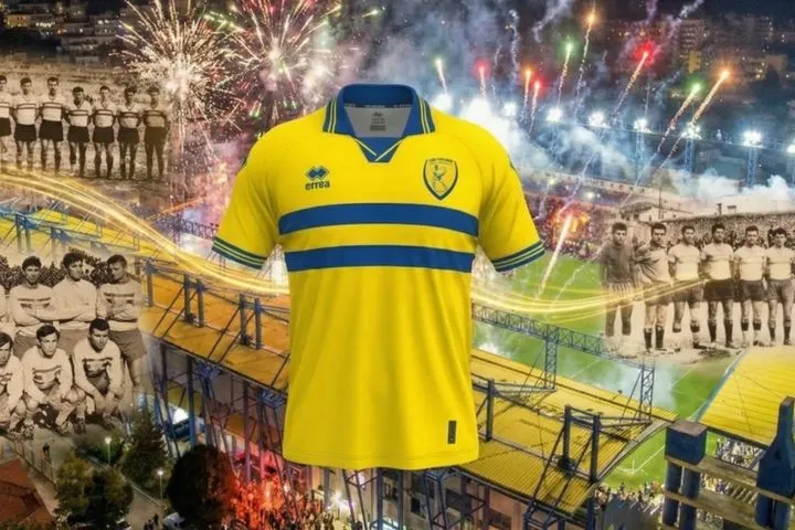 Η φανέλα των 100 χρόνων του Παναιτωλικού είναι ξανά διαθέσιμη μετά το αρχικό sold out