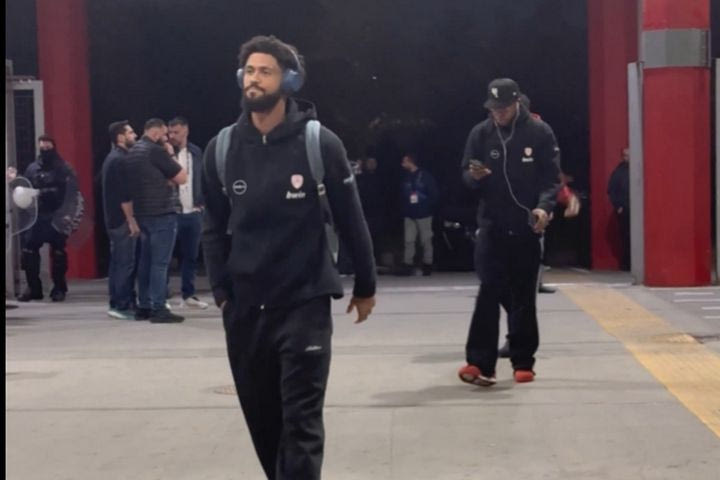 Ολυμπιακός: Η άφιξη της αποστολής στο ΣΕΦ για το ντέρμπι με τον Παναθηναϊκό AKTOR