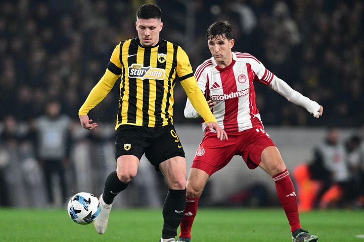 Αυτό το πρωτάθλημα είναι του φόβου και έγινε συναρπαστικό: Δεν ξέρουν πως να το κατακτήσουν και το χαρίζουν ο ένας στον άλλον