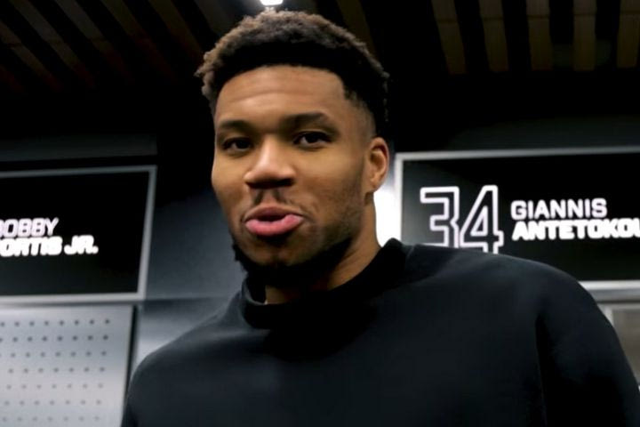 Αντετοκούνμπο για Αντεμπάγιο: “Θα προσπαθήσουμε να μη σκοράρει σε εμάς 83, θα σκοράρει 82”