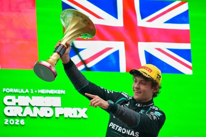 Μεγάλη η νίκη του Κίμι Αντονέλι στο 2ο Grand Prix στην Κίνα που μεταδόθηκε ζωντανά αποκλειστικά στο ANT1+