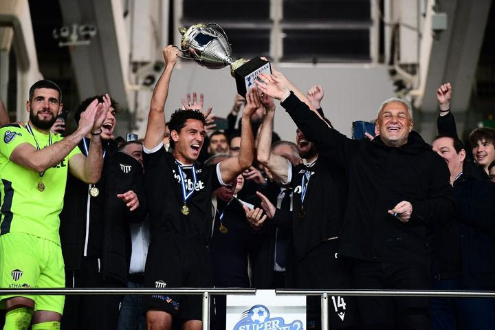 Καλαμάτα – Ηρακλής: Η απονομή της Μαύρης Θύελλας για την κατάκτηση του Super Cup