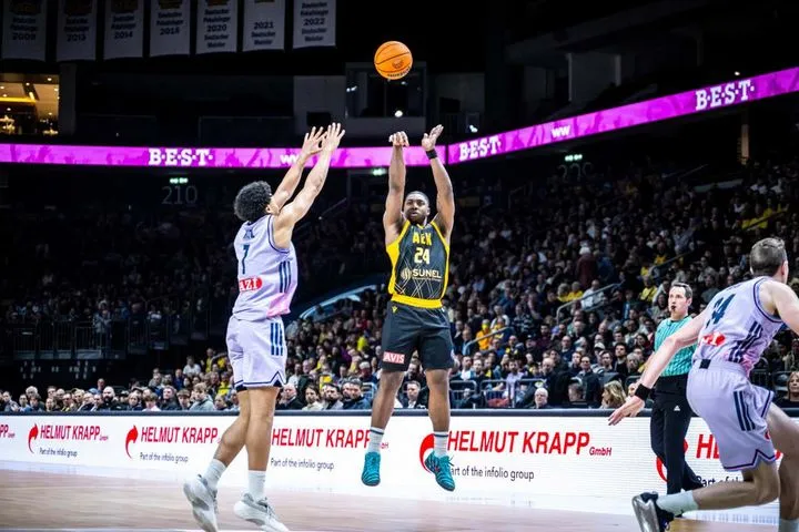 Βασίλισσα και στο Βερολίνο η AEK, πήρε πρωτιά και πλεονέκτημα έδρας εν όψει των προημιτελικών του BCL