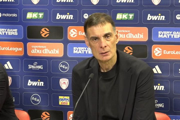 Μπαρτζώκας: “Ο Βεζένκοβ και ο Γουόκαπ δεν έκαναν καμία ομαδική προπόνηση, στην ουσία η προπόνησή τους ήταν το παιχνίδι με τον Πανιώνιο