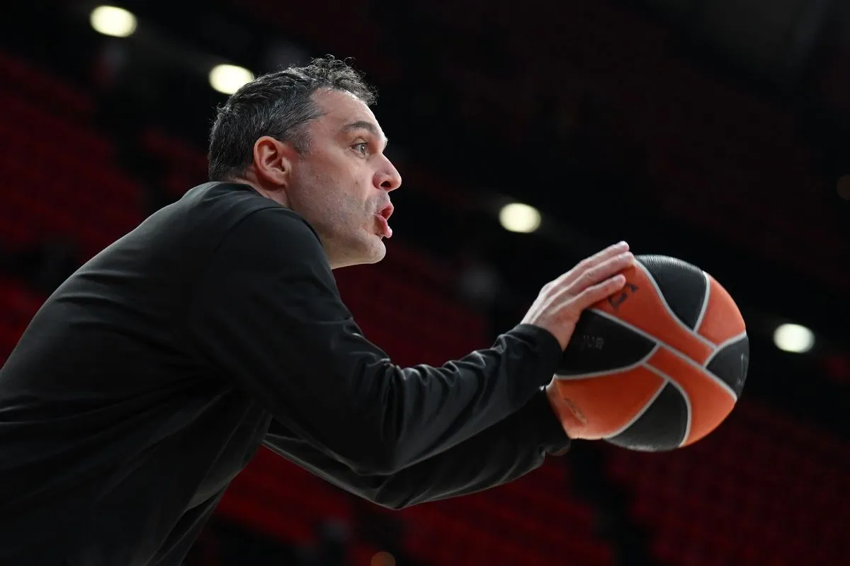 Ολυμπιακός – Μπασκόνια: Ο προπονητής των Βάσκων έκανε σουτάκια πριν το τζάμπολ του ματς