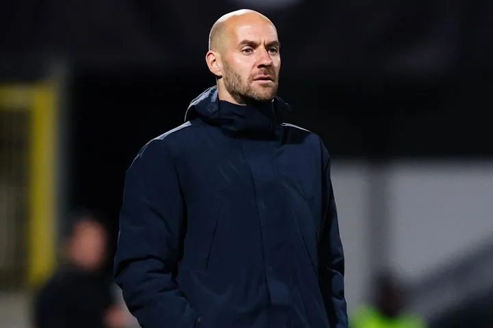 Η Τσέλιε απέλυσε τον προπονητή της μετά τη βαριά ήττα από την ΑΕΚ