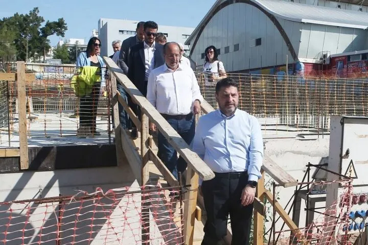 Ο Κουτελάκης ευχαρίστησε τον Χαρδαλιά για τα 23.000.000 ευρώ στο κλειστό της Νέας Σμύρνης: “Τεράστια προσωπική συμβολή”