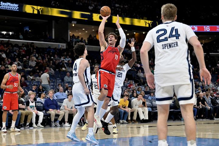 NBA: Οι Κλίπερς πήραν το ματς θρίλερ κόντρα στους Γκρίζλις – Νίκες για Χοκς και Θάντερ