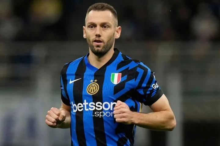 Ολυμπιακός, μεταγραφές: Οι απαιτήσεις του Ντε Φράι, ο ανταγωνισμός και η influencer σύντροφος