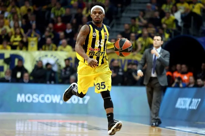 Ντίξον για Αταμάν: “Κλαίει πολύ, πρέπει να γίνεις καλύτερος κόουτς”