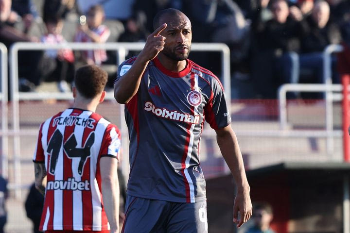 Ο Ελ Κααμπί ξόρκισε την αφλογιστία, ο Ολυμπιακός έφυγε με το διπλό, αλλά ο Μεντιλίμπαρ ήταν δικαιολογημένα θυμωμένος