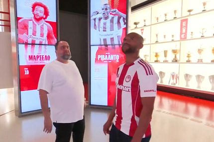 Το εντυπωσιακό VIDEO του Ολυμπιακού για την ανανέωση του Ελ Κααμπί: Η ξενάγησή του από τον Μαρινάκη στο Μουσείο