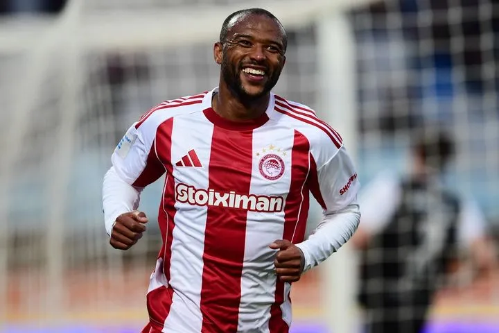 Συμβόλαιο με τα γκολ: Ο Ελ Κααμπί υπέγραψε το άνετο πέρασμα του Ολυμπιακού από το Παγκρήτιο και τον έστειλε στην κορυφή