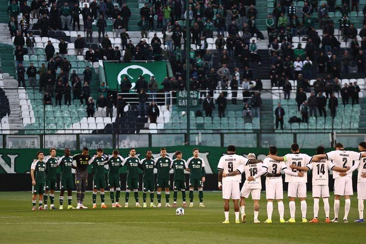 Παναθηναϊκός και ΟΦΗ τήρησαν ενός λεπτού σιγή στη μνήμη του Βασίλη Δανιήλ στη Λεωφόρο