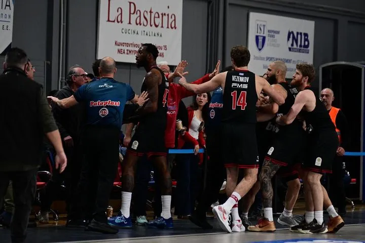 Stoiximan GBL: Η ποινή που επιβλήθηκε από τον ΕΣΑΚΕ στον Πανιώνιο για όσα συνέβησαν στο ματς με τον Ολυμπιακό