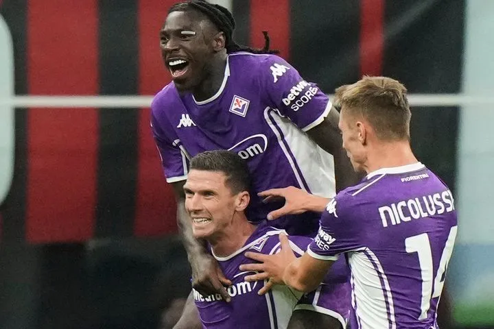 Conference League: Ανατροπή για την Φιορεντίνα στις καθυστερήσεις, η ΑΕΚ Λάρνακας έμεινε όρθια στο Λονδίνο κόντρα στην Πάλας