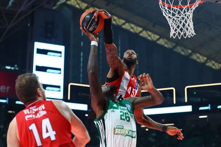 Η επιβλητική τάπα του Χολ στον Λεσόρ στο πρώτο δεκάλεπτο