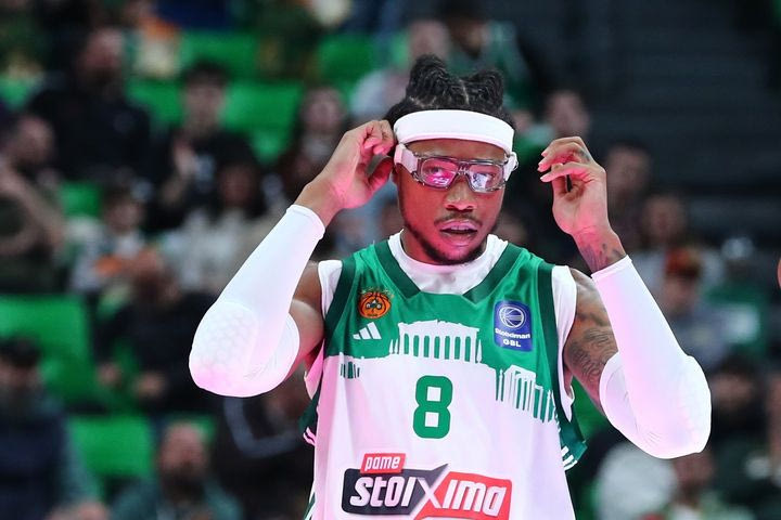 Αταμάν σε ερώτηση για τον Χολμς: “Μισώ τα social media”