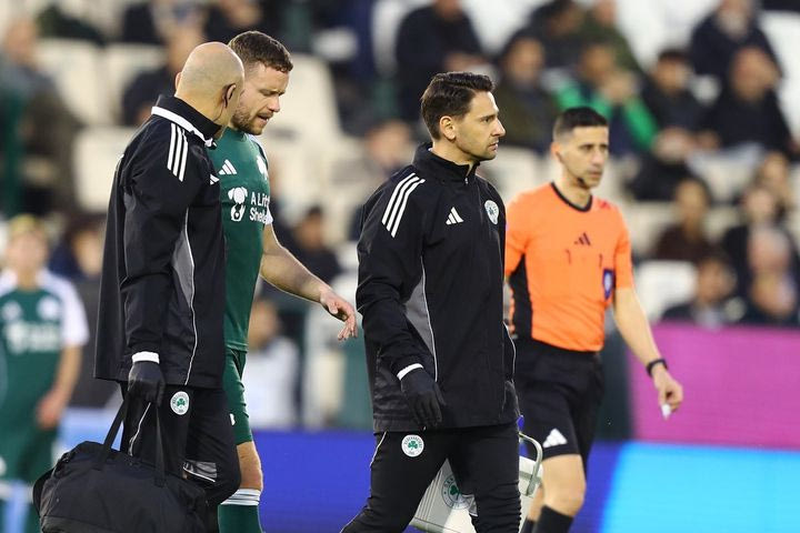 Παναθηναϊκος – ΟΦΗ: Ο Ίνγκασον αποχώρησε με πρόβλημα στο γόνατο, ανησυχία ενόψει Μπέτις