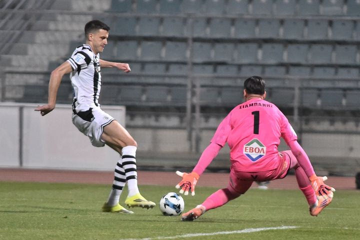 Ο Γερεμέγεφ με φοβερό γκολ άνοιξε το σκορ για τον ΠΑΟΚ στον Βόλο