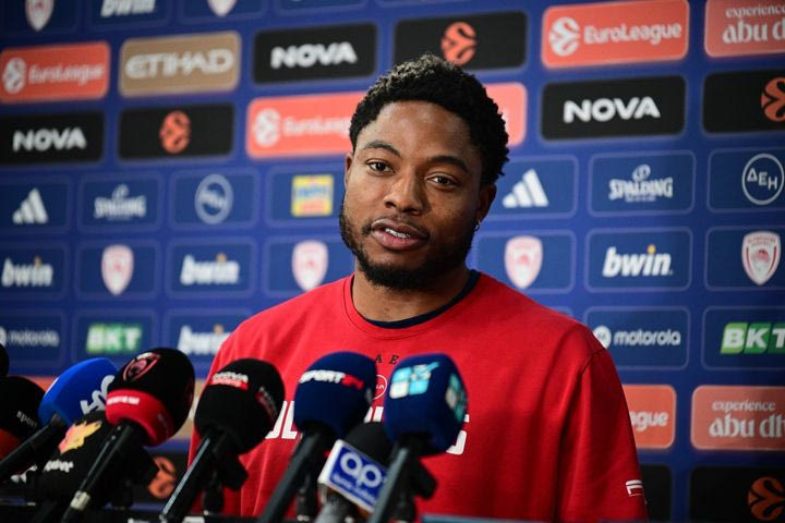 Τζόουνς: “Ήταν σκληρό να μην μπορώ να παίξω με τη Φενέρμπαχτσε”