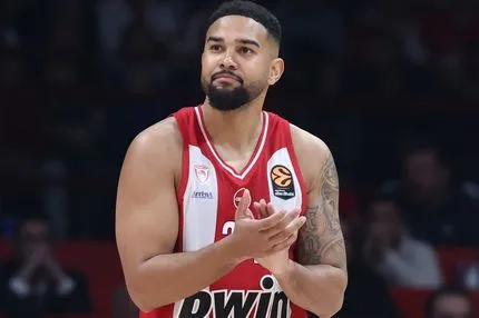 Αυτός είναι ο λόγος που ο Μπαρτζώκας άφησε εκτός τον Τζόσεφ