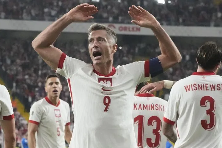 Γιουβέντους: Αντιπροσωπεία της βέκια σινιόρα στο Πολωνία – Αλβανία, για χάρη του Λεβαντόβσκι