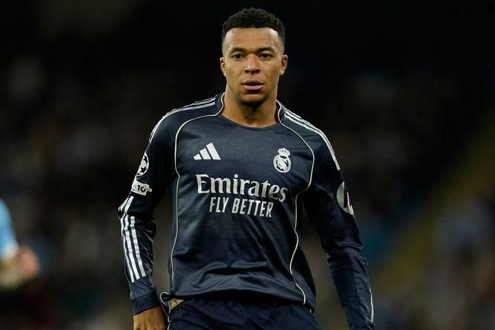 Γκάφα ολκής με τον Κιλιάν Εμπαπέ - Οι γιατροί της Ρεάλ εξέτασαν λάθος γόνατο και έτσι επιδεινώθηκε το πρόβλημα τραυματισμού του