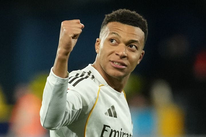 Εμπαπέ: “Δεν μπορώ να φανταστώ ένα Μουντιάλ χωρίς τον Νεϊμάρ, αλλά ούτε μπορώ να πάω κόντρα στον πρώην προπονητή μου”