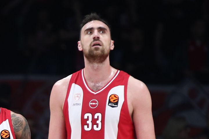 Μιλουτίνοβ: “Απόψε κάναμε τη δουλειά, όμως χρειάζεται σκληρή δουλειά για τη Βαλένθια”