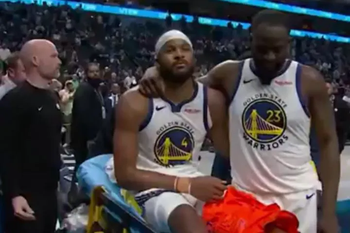 NBA: Ο Μούντι αποχώρησε με σοκαριστικό τραυματισμό από το ματς των Γουόριορς με τους Μάβερικς